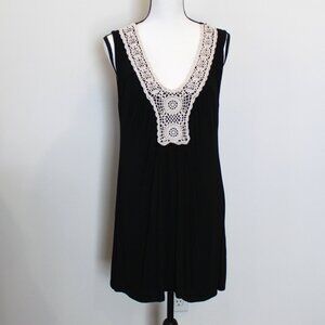 P & Rose Sleeveless Black Top with Decorative Collar Sz Large
